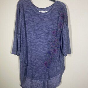 Standard Grace Bluish Gray Embroidered Floral 3/4 Sleeve Top Medium!